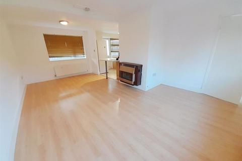12 Montcalm Close, Hayes, UB4 9HF