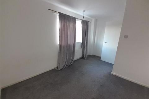 12 Montcalm Close, Hayes, UB4 9HF