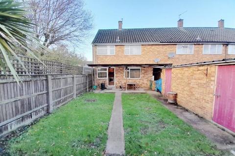 12 Montcalm Close, Hayes, UB4 9HF