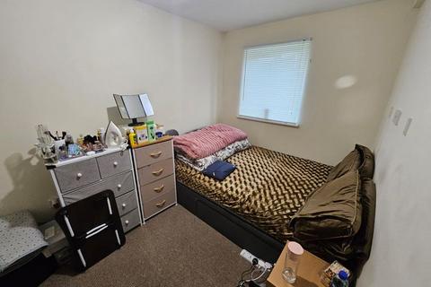 1 bedroom flat to rent, Oaktree Crescent, Bristol