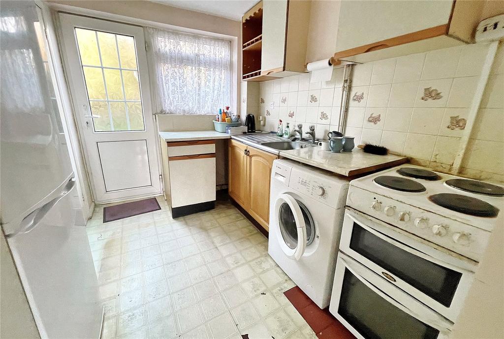 Ringmer Road, Worthing, West Sussex... 3 bed terraced house £285,000