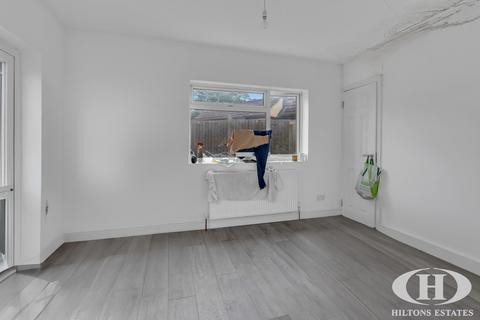 6 bedroom semi-detached house for sale, Harrow Road, Feltham