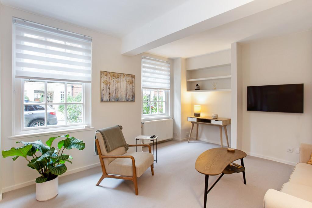 Cranmer Court, Chelsea SW3 1 bed apartment £2,249 pcm (£519 pw)