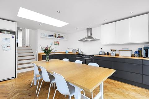 52 Monks Road, Hyde, Winchester, SO23 7EQ