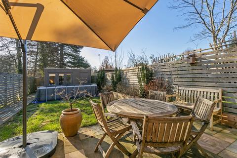 52 Monks Road, Hyde, Winchester, SO23 7EQ