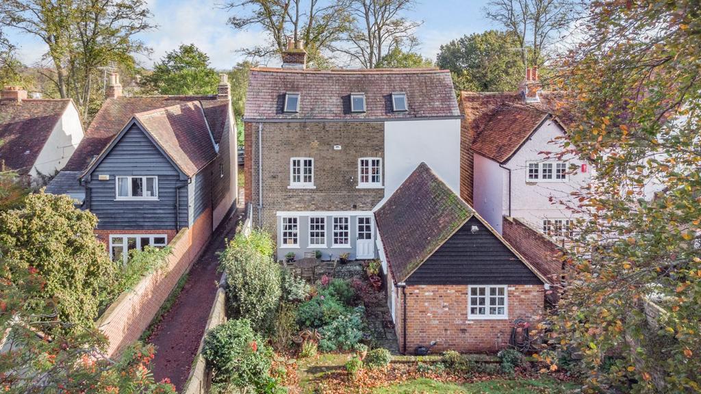 The Green, Writtle, Chelmsford, Essex 6 bed detached house £1,500,000