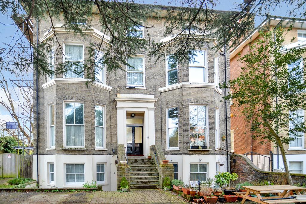 St. Johns Park, Blackheath SE3 1 bed flat £325,000