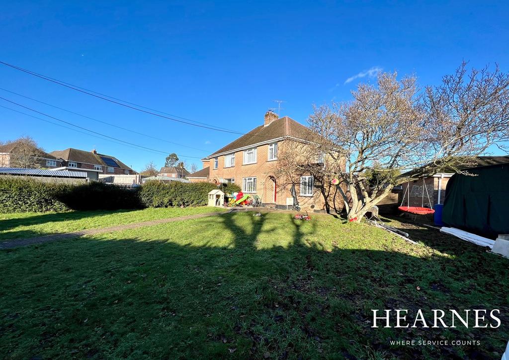 Sandy Lane, Upton, Poole, BH16 3 bed semidetached house £385,000