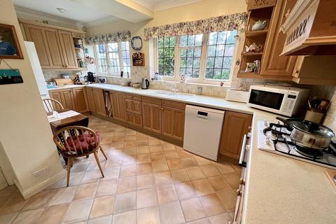 4 bedroom detached house for sale - Anthonys Avenue, Poole, BH14