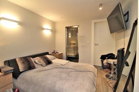 1 bedroom apartment for sale, Upper Third Street, Milton Keynes, MK9