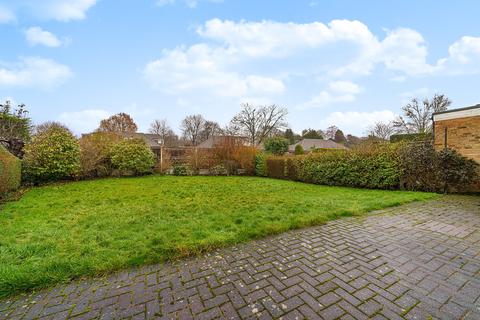 12 Nursery Close, Orpington, BR6 0DZ