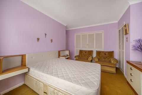 12 Nursery Close, Orpington, BR6 0DZ