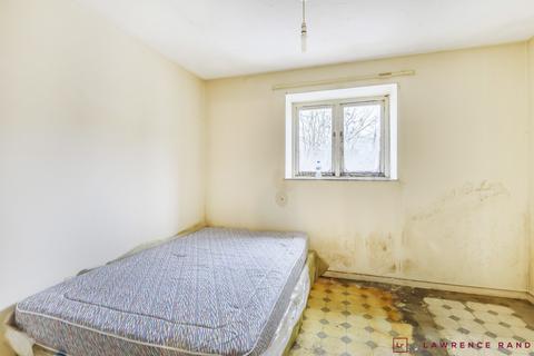 2 bedroom terraced house for sale - Rabournmead Drive, Northolt, Middlesex, UB5