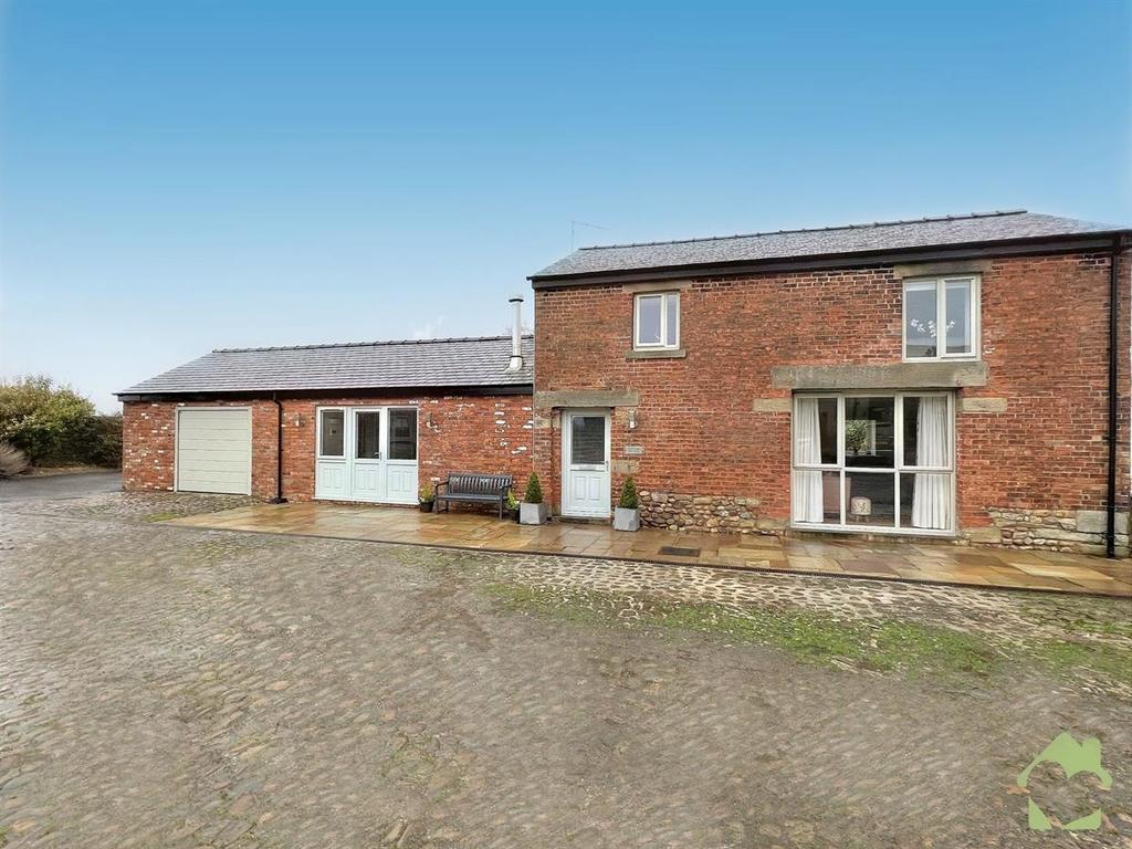Roe Barns, Catterall Lane, Catterall, Preston 3 bed detached house for