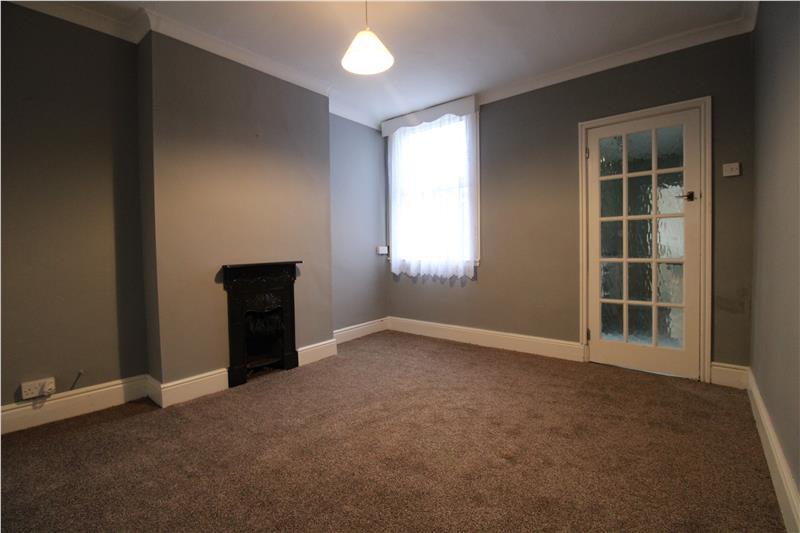 Princess Road, Hinckley... 2 bed terraced house £750 pcm (£173 pw)