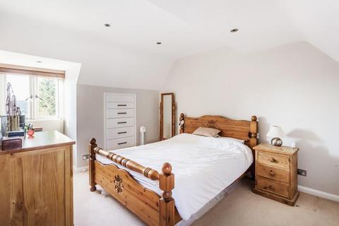 4 bedroom chalet for sale - CRABTREE LANE, GREAT BOOKHAM, KT23