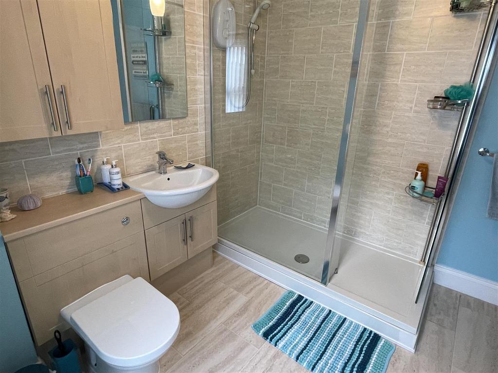 Shower room: