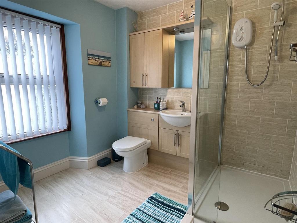 Shower room: