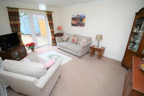 2 bedroom semi-detached bungalow for sale - Mayfield Close, Bedworth