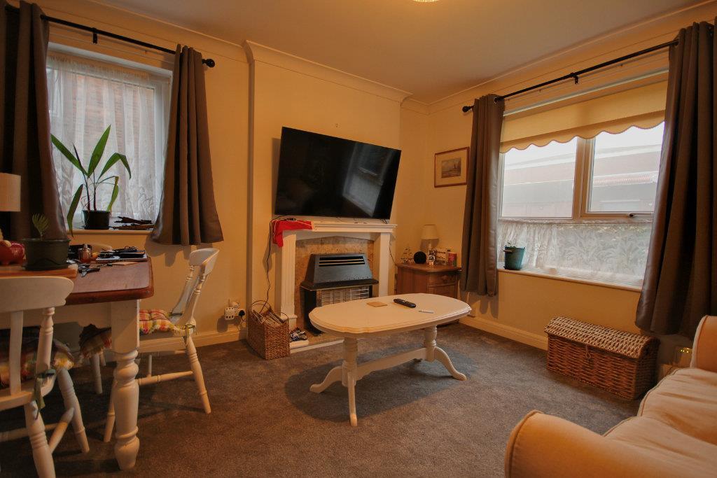 Tennison Court, Cottingham 2 bed apartment £125,000