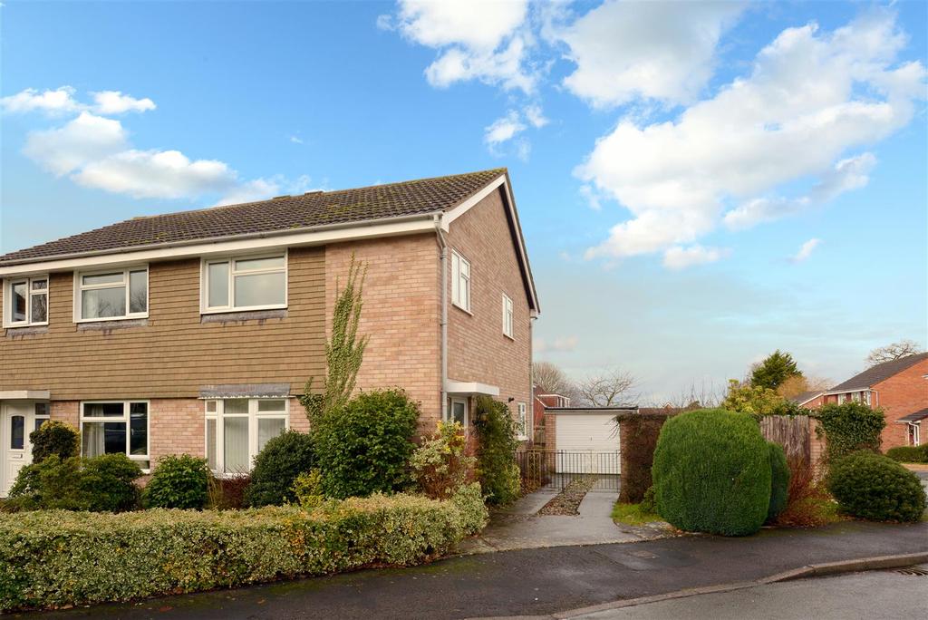 Lythwood Road, Bayston Hill, Shrewsbury 3 bed semidetached house £