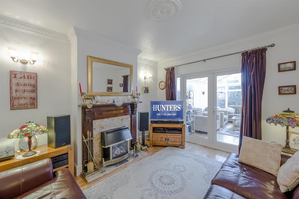 Brettell Lane, Stourbridge, DY8 4BG 3 bed semidetached house for sale