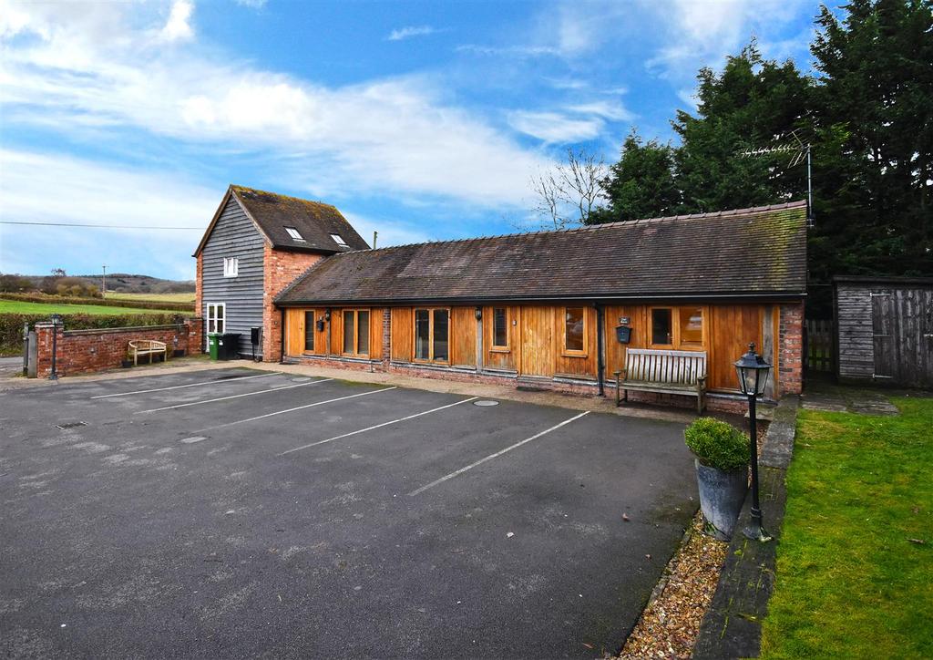 Owl Barn, Muckley Farm Barns, Acton Round, Bridgnorth 1 bed barn