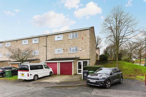 38 Wyemead Crescent, London, E4 6HW