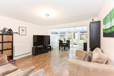 38 Wyemead Crescent, London, E4 6HW