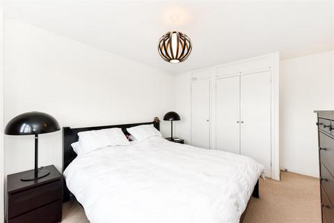 38 Wyemead Crescent, London, E4 6HW