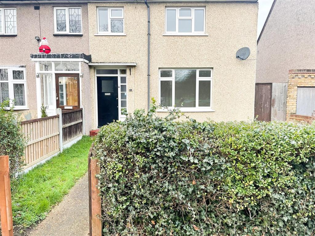 Foyle Drive, South Ockendon 2 bed house £1,300 pcm (£300 pw)