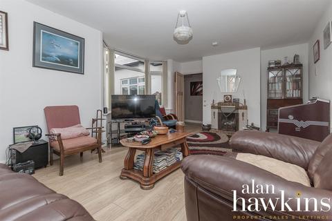 4 bedroom semi-detached bungalow for sale - New Road, Royal Wootton Bassett