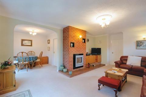 4 Barker Close, Stanley Common, Ilkeston, DE7 6FN