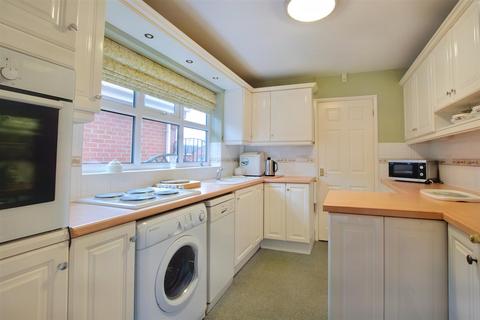 4 Barker Close, Stanley Common, Ilkeston, DE7 6FN