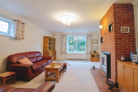 4 Barker Close, Stanley Common, Ilkeston, DE7 6FN
