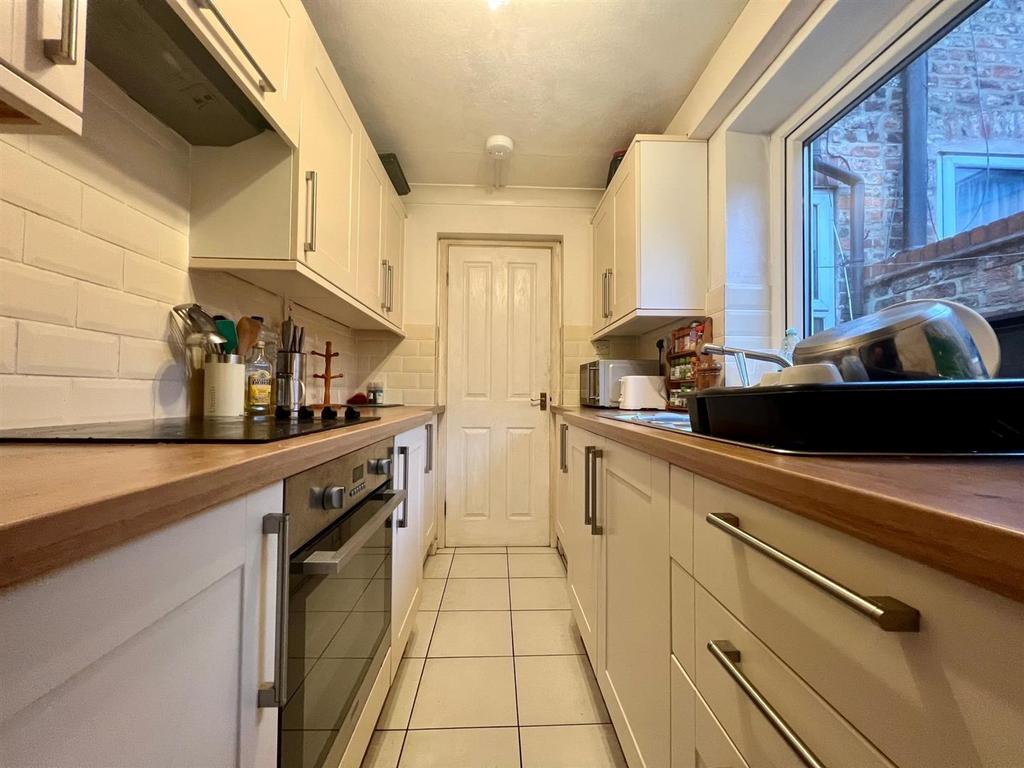Queen Victoria Street, York 3 bed house share £1,625 pcm (£375 pw)