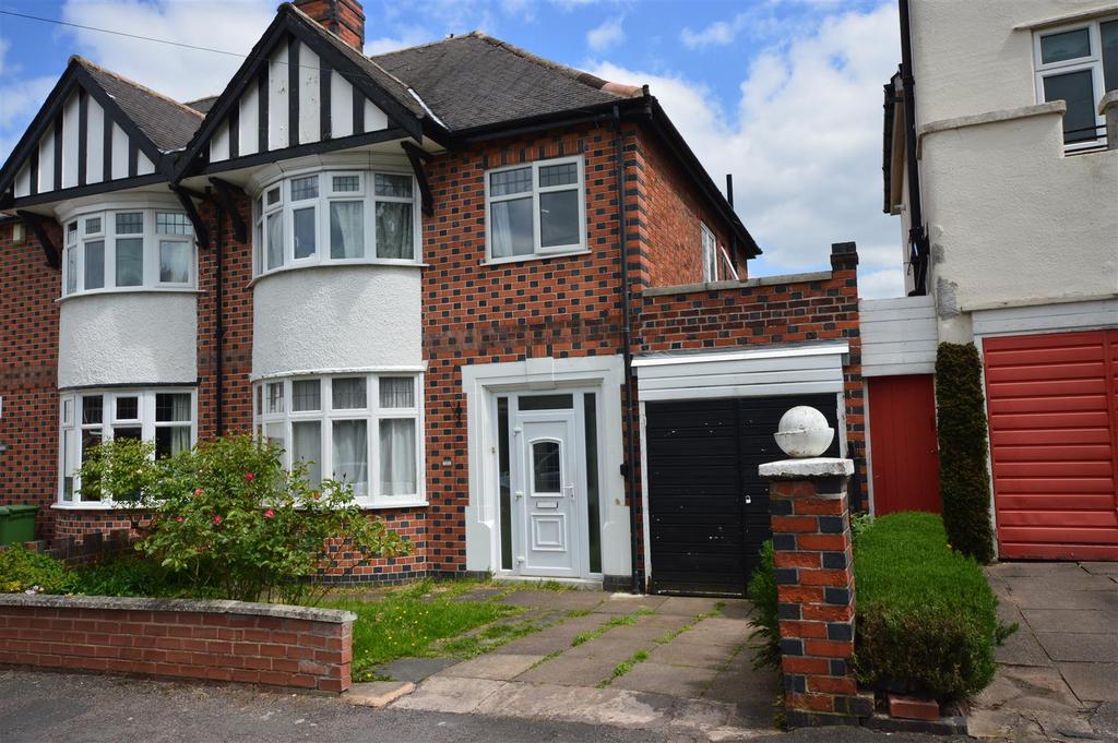Ainsdale Road, Leicester, LE3 3 bed detached house £950 pcm (£219 pw)