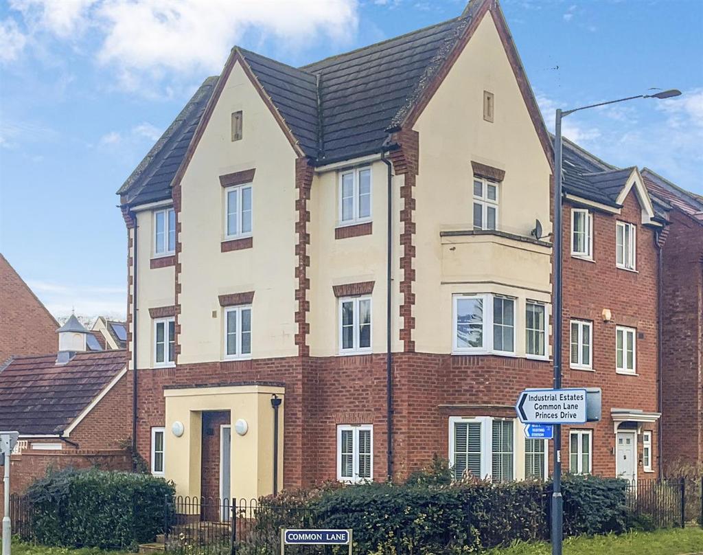 Common Lane, Kenilworth 5 bed semidetached house £1,650 pcm (£381 pw)