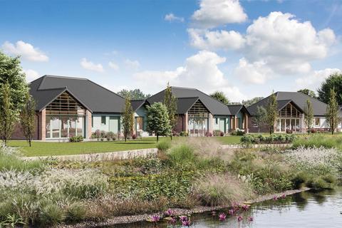 1 bedroom bungalow for sale - Burnham Waters, Maldon Road, Burnham-On-Crouch