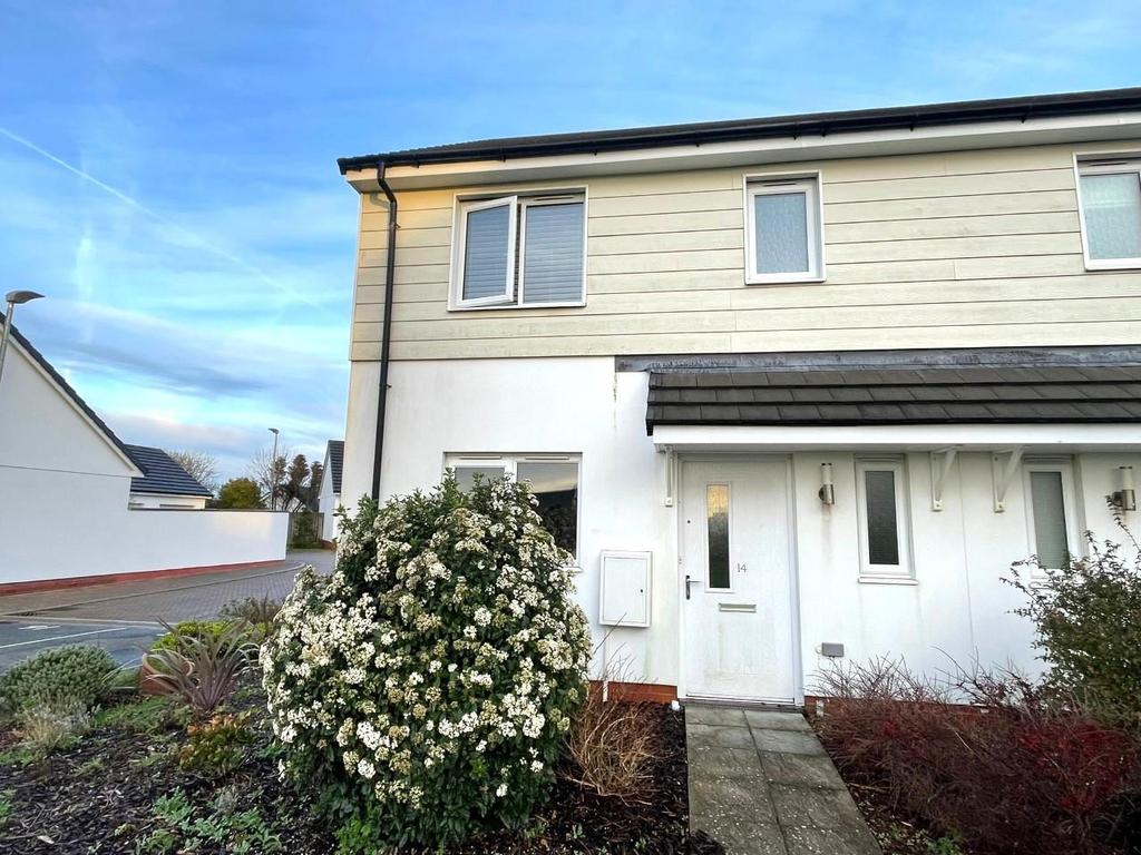 Chapel Green, Shortlanesend, Truro 3 bed semidetached house £1,150