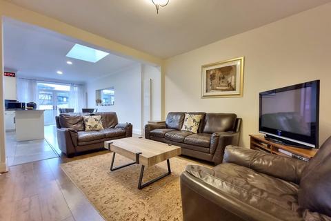 4 bedroom house for sale - Fairfield Road, Ilford