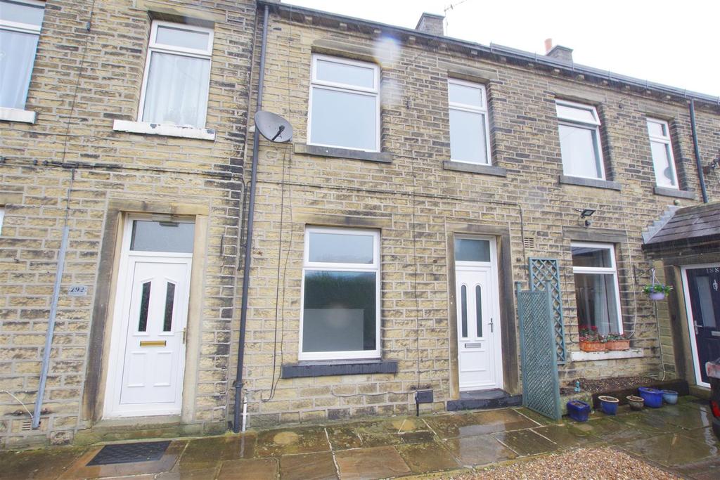 Saddleworth Road, Greetland, Halifax 2 bed house £600 pcm (£138 pw)