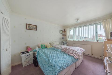 43 The Crescent, Netherton, Wakefield, WF4 4ND