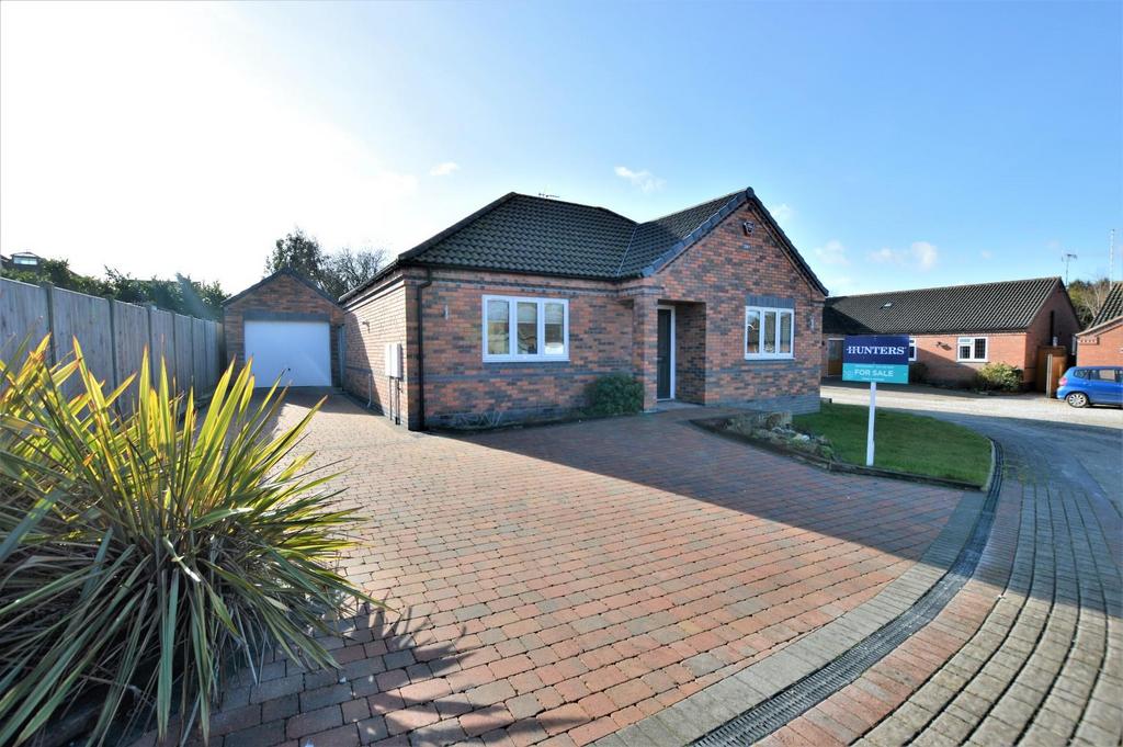 Hortons Close, Glen Parva, Leicester 3 bed detached bungalow for sale