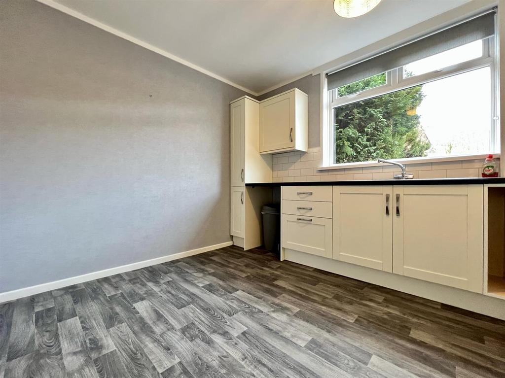 Levet Road, Cantley 2 bed semidetached house £595 pcm (£137 pw)