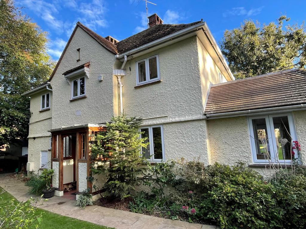 Goddards Lane, SherfieldOnLoddon, Hook, Hampshire, RG27 3 bed