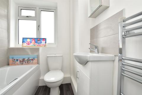 2 bedroom maisonette for sale, Meadow Way, Reigate, Surrey