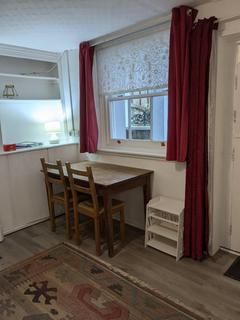 1 bedroom in a house share to rent, Old Dover Road