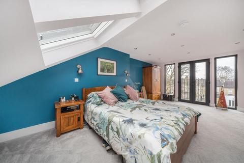 88 Fordel Road, London, SE6 1XR