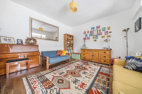 88 Fordel Road, London, SE6 1XR